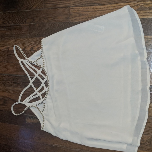 While tank top - Picture 2 of 2
